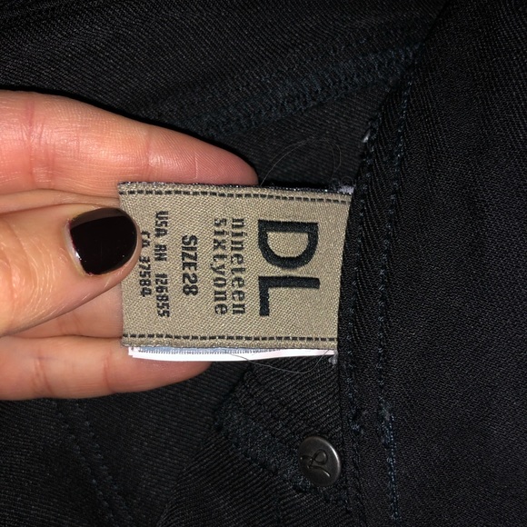 DL1961 Black Jean Emma Legging - Picture 4 of 7